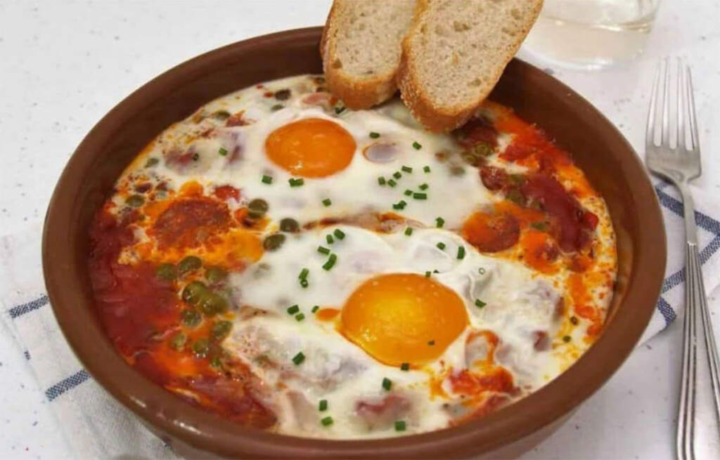 huevos al plato con la freidora de aire - airfryer